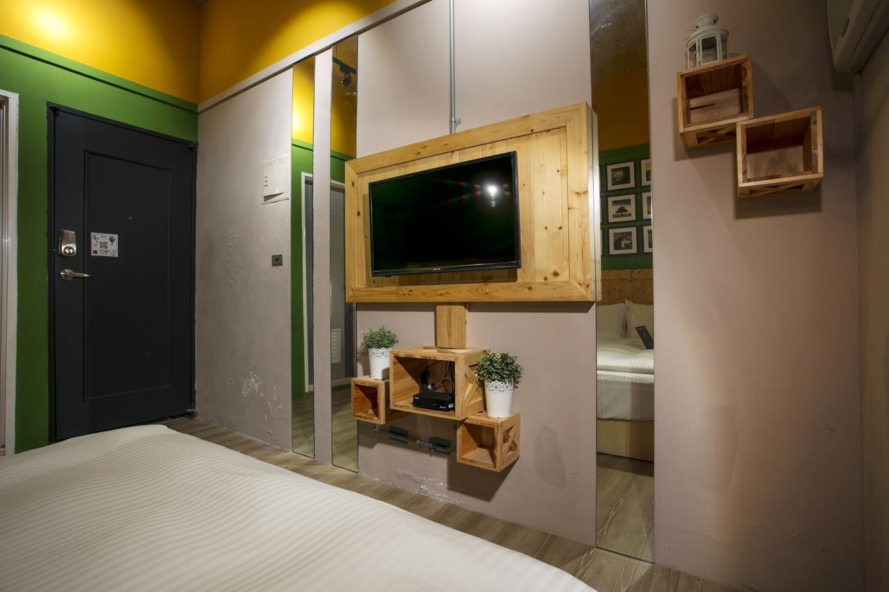 Loft Hostel Fengjia Taichung Luaran gambar