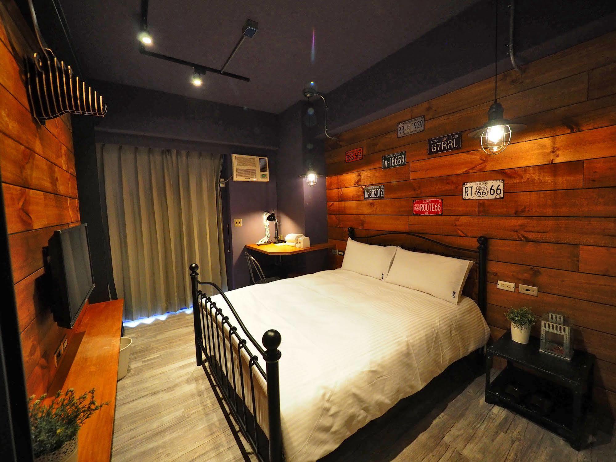 Loft Hostel Fengjia Taichung Luaran gambar