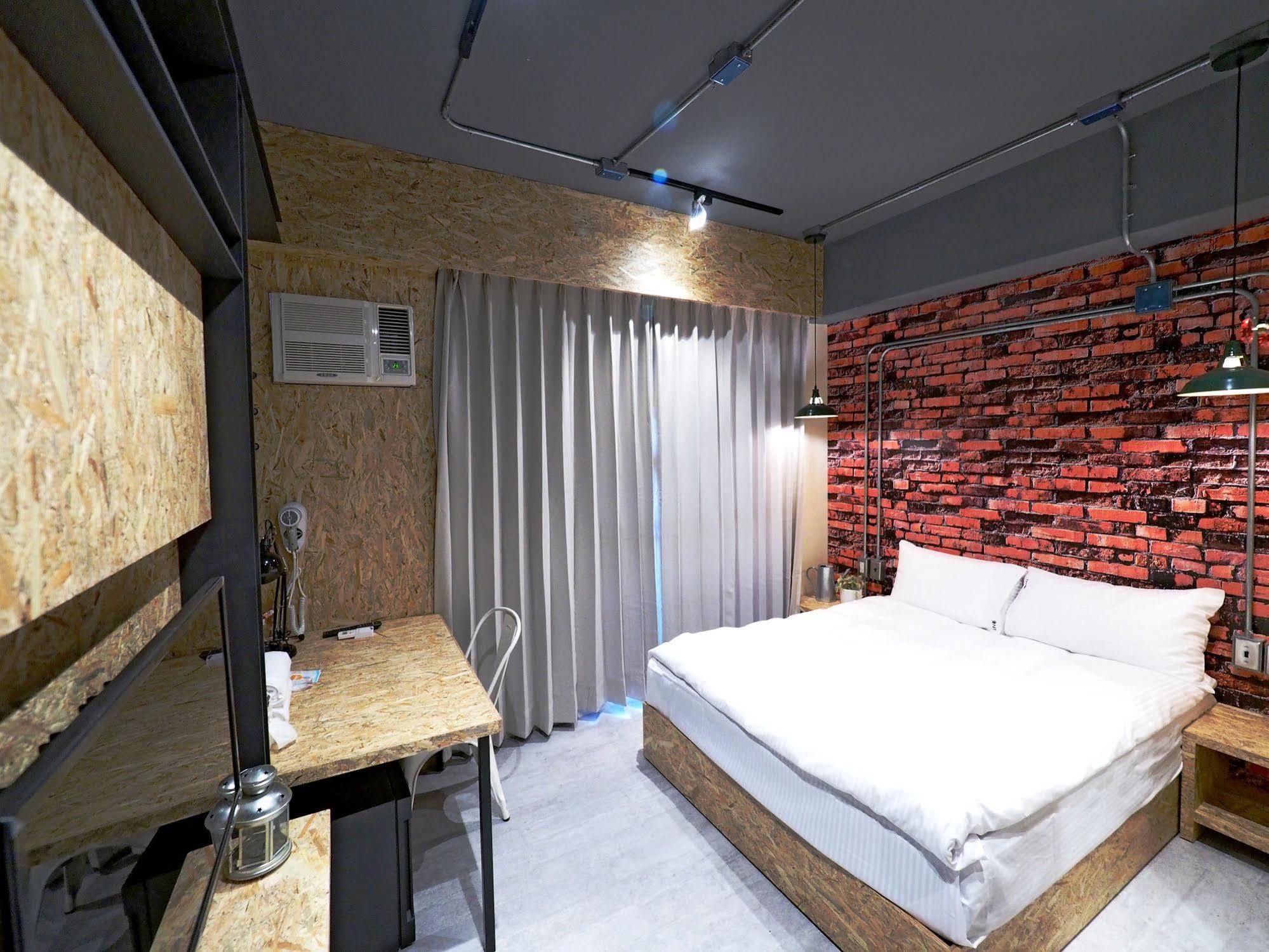 Loft Hostel Fengjia Taichung Luaran gambar