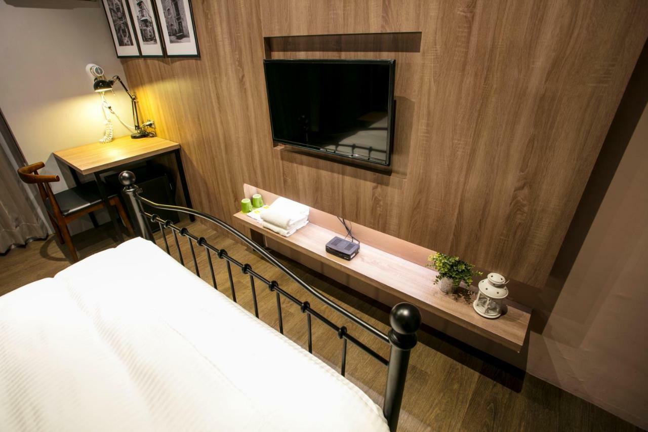 Loft Hostel Fengjia Taichung Luaran gambar