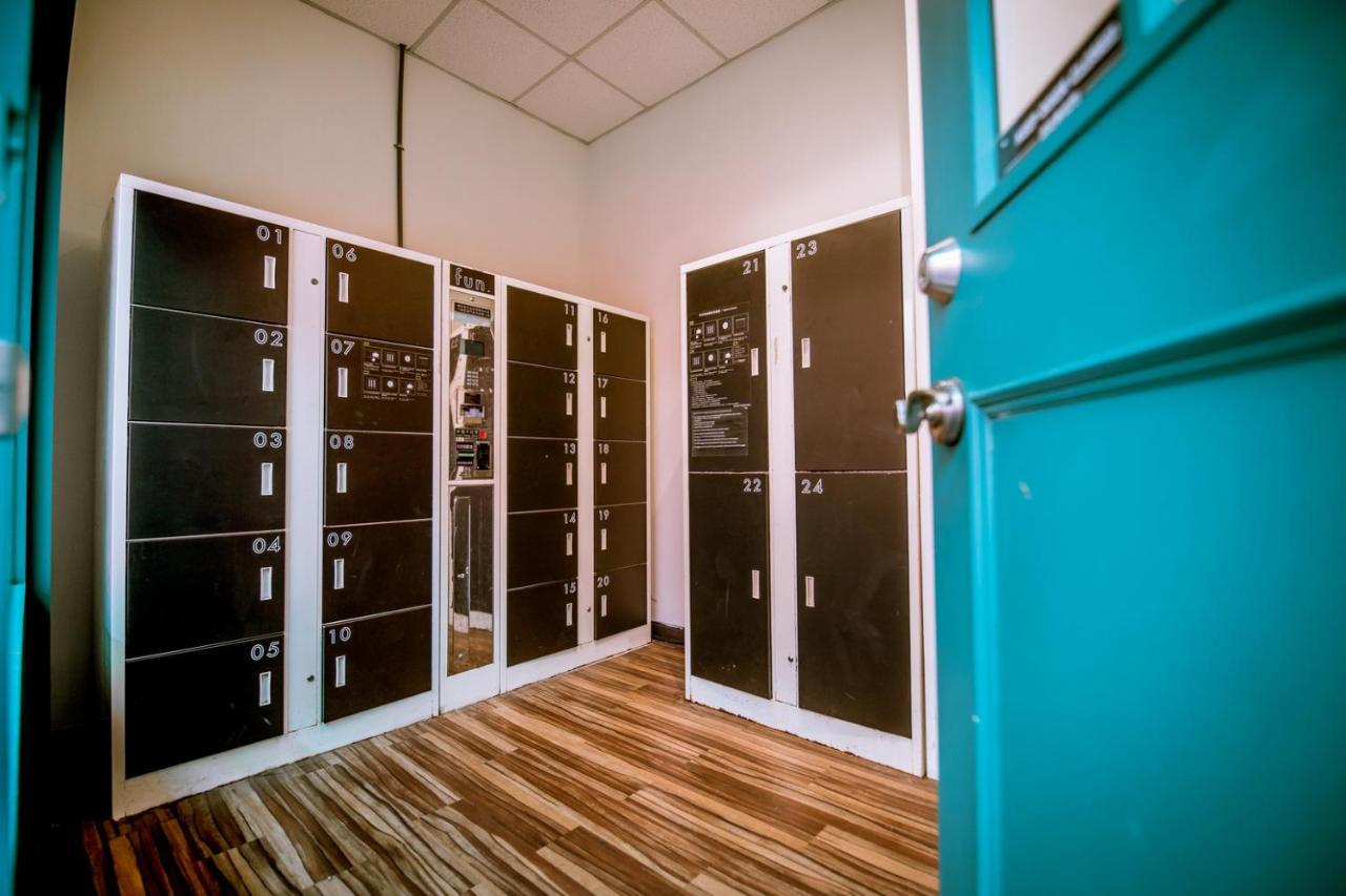 Loft Hostel Fengjia Taichung Luaran gambar